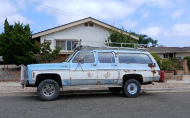 Chevy-suburban-2500-4x4-1975-blue-1