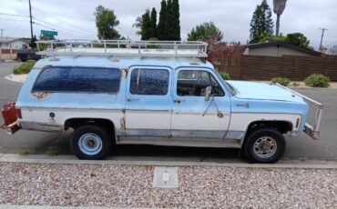 Chevy-suburban-2500-4x4-1975-blue-2