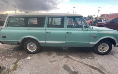 Chevy suburban 3 door 1968