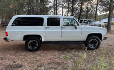 Chevy-suburban-4x4-1989-white-2