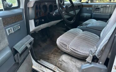 Chevy-suburban-4x4-1989-white-5