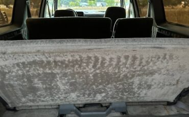 Chevy-suburban-4x4-1989-white-7