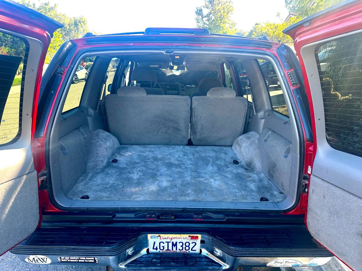 Chevy-tahoe-1996-red-4