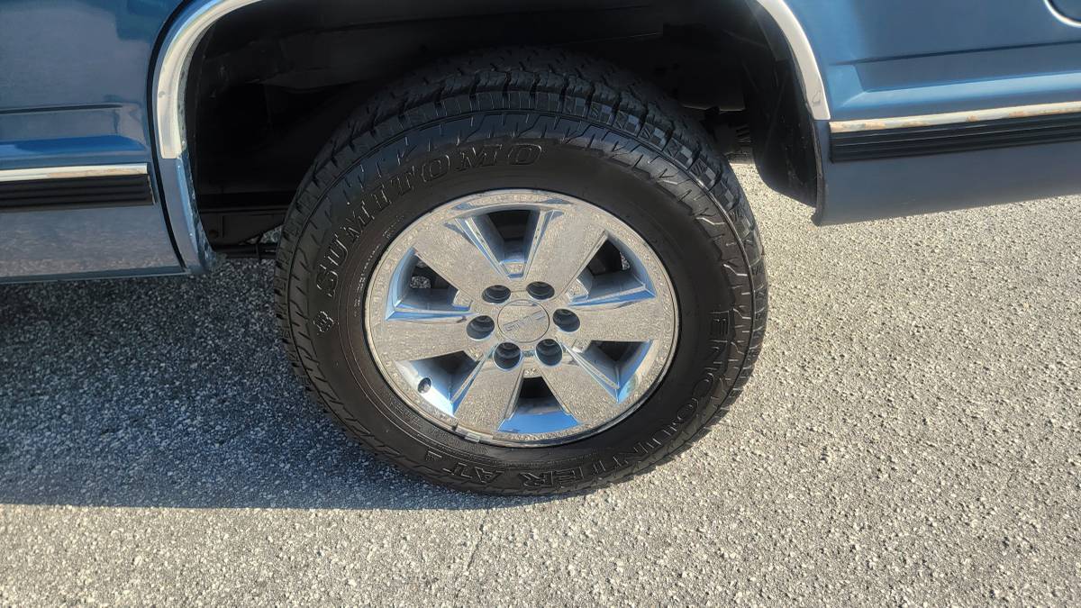 Chevy-tahoe-4x4-1996-blue-10