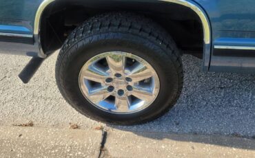 Chevy-tahoe-4x4-1996-blue-11