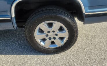 Chevy-tahoe-4x4-1996-blue-12