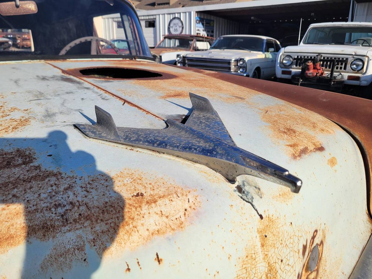 Chevy-tri-five-1956-blue-18
