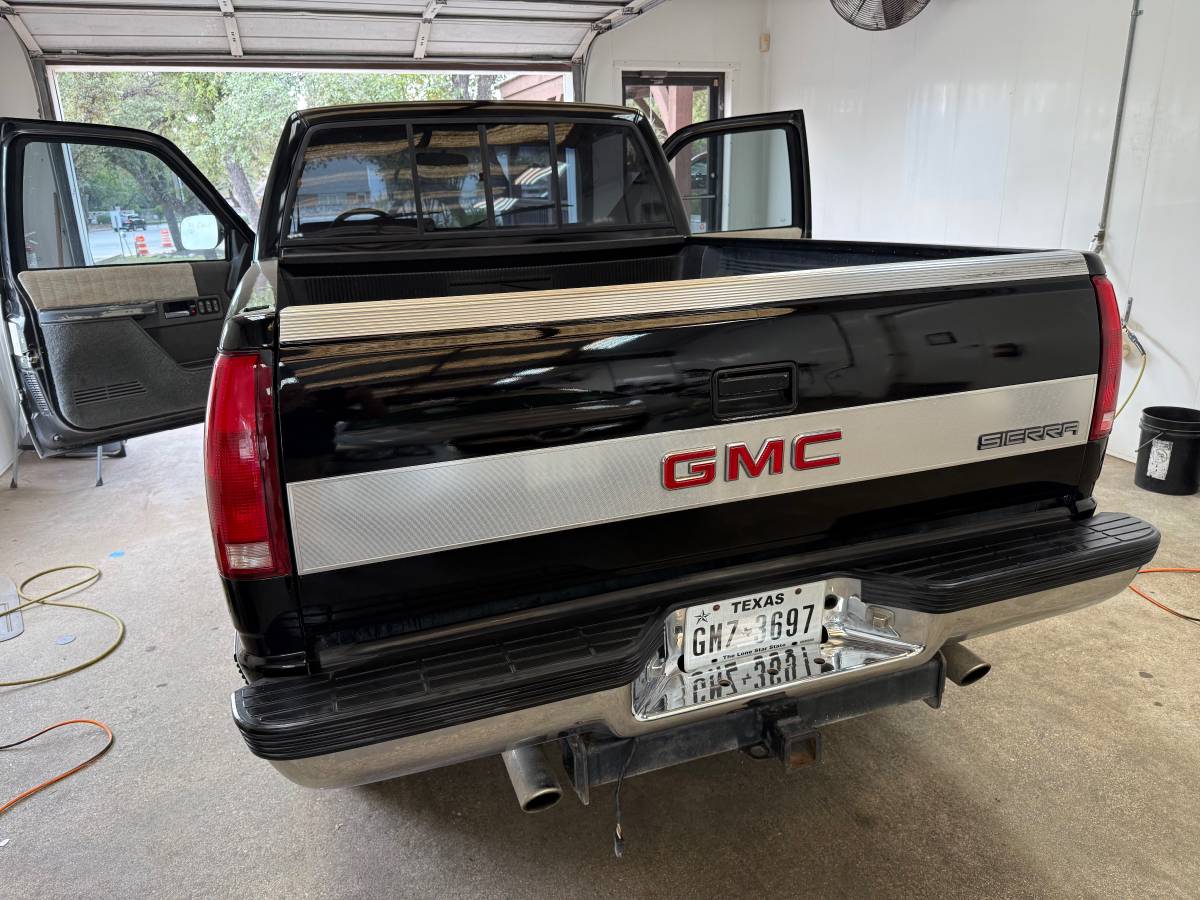 Chevy-truck-1990-black-11