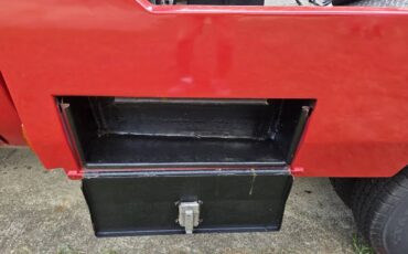 Chevy-v30-wrecker-tow-truck-1987-red-12
