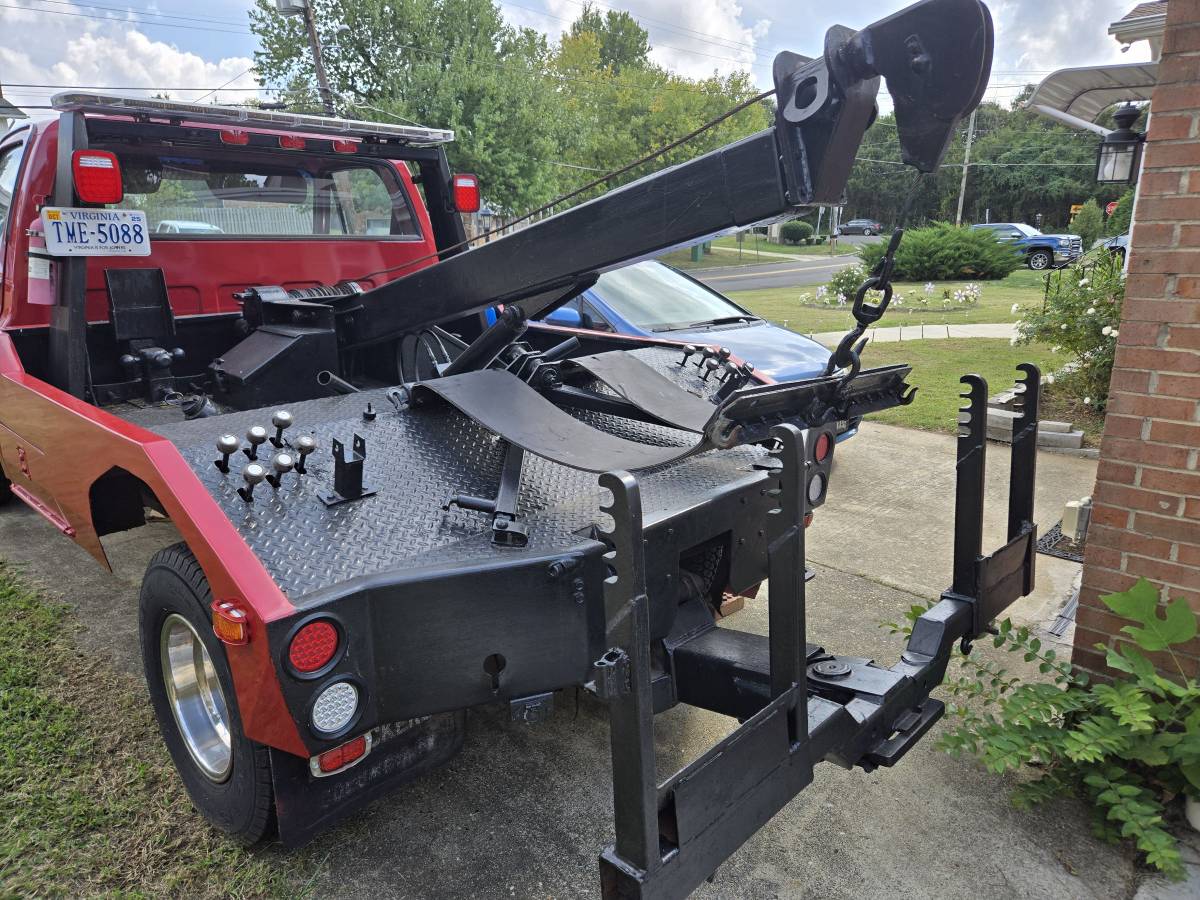 Chevy-v30-wrecker-tow-truck-1987-red-7