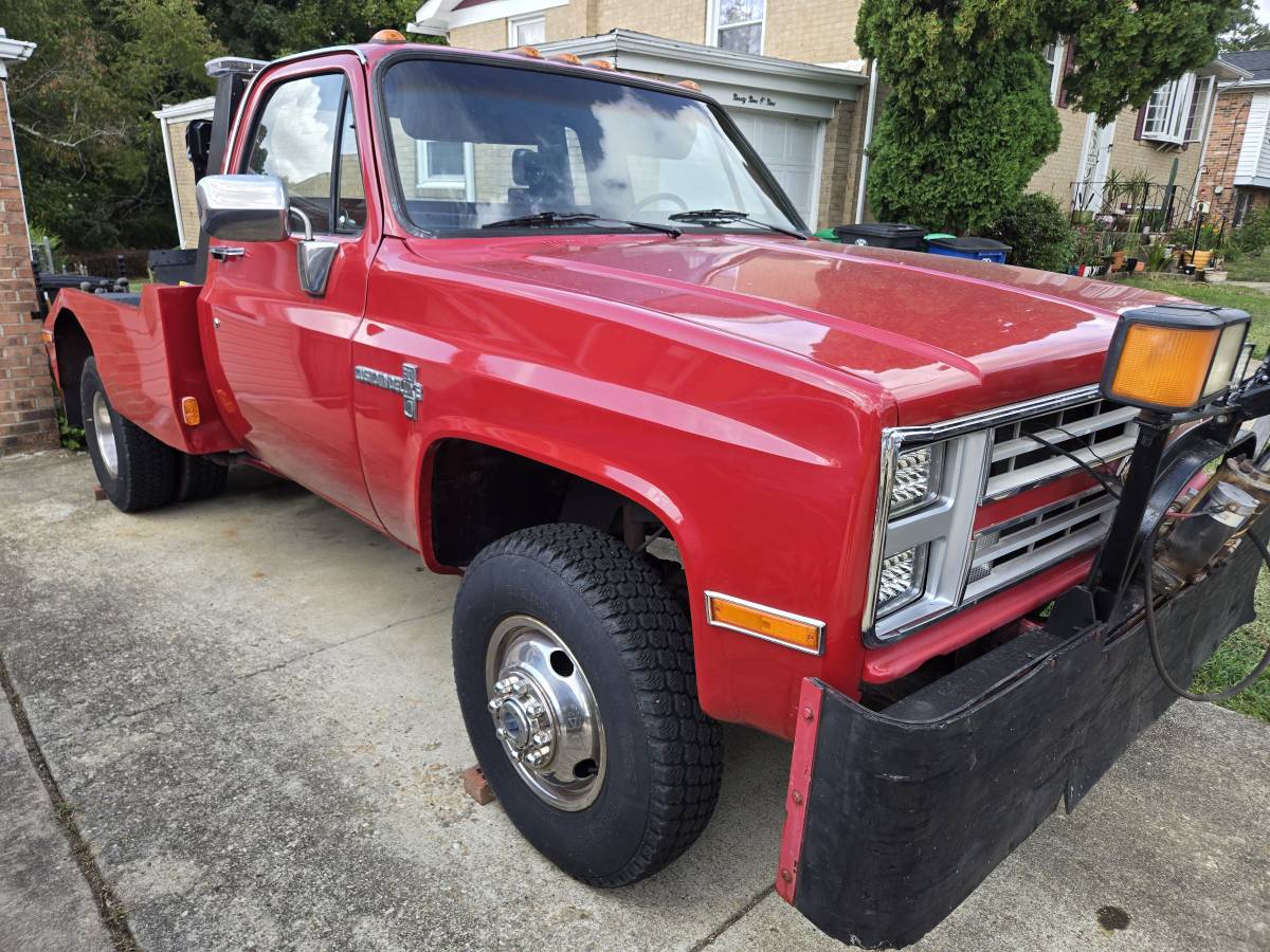 Chevy-v30-wrecker-tow-truck-1987-red-9