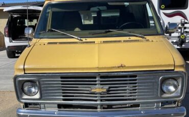 Chevy-van-1974-yellow-20