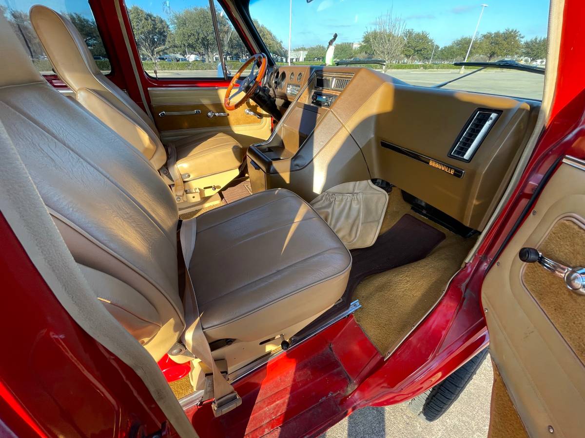Chevy-van-1978-red-10