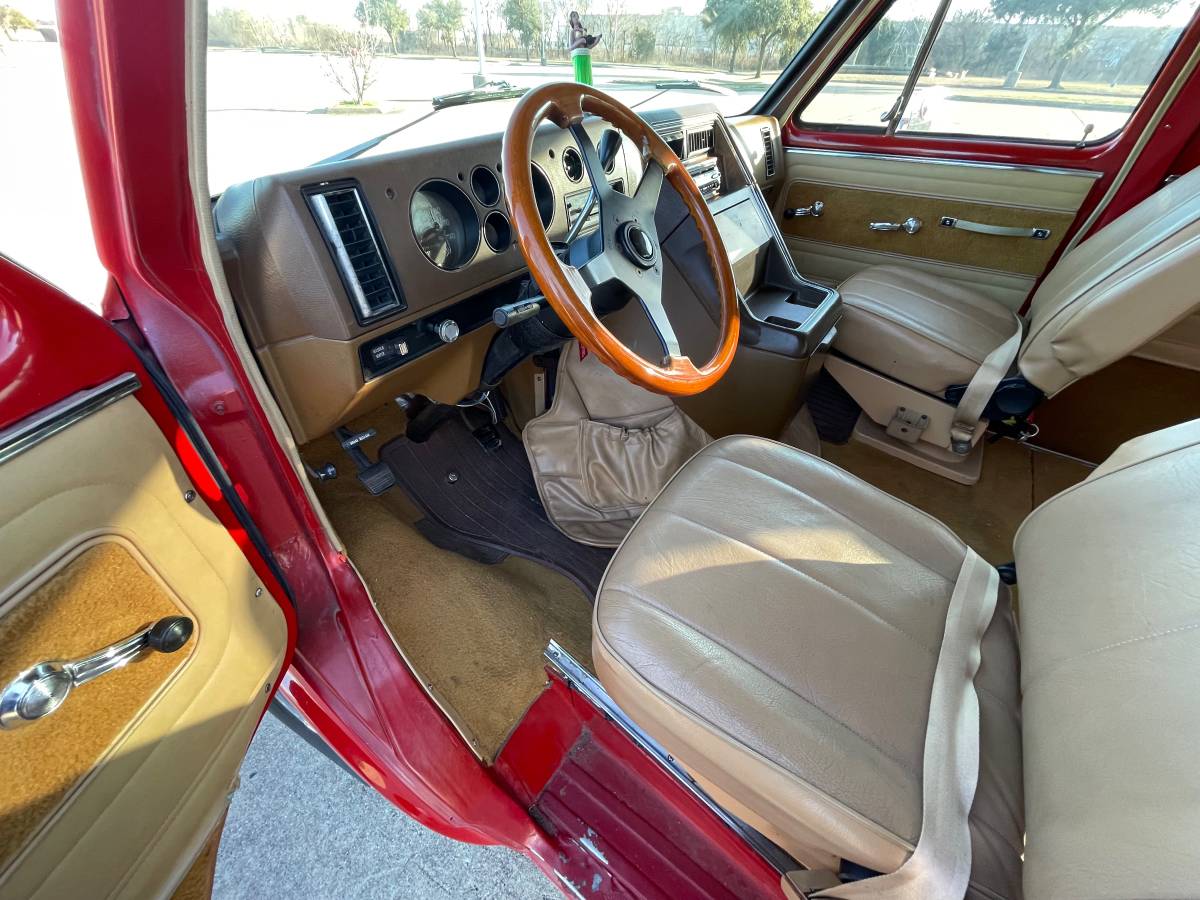 Chevy-van-1978-red-14