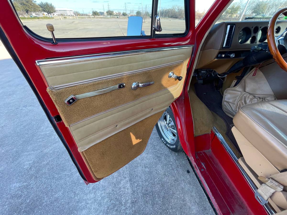 Chevy-van-1978-red-15