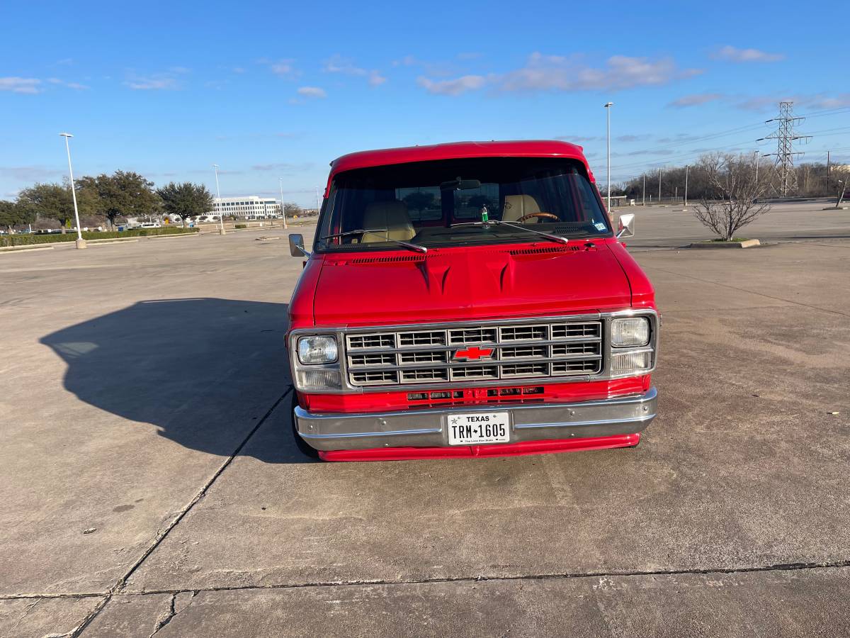Chevy-van-1978-red-16