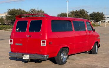 Chevy-van-1978-red-2