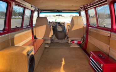 Chevy-van-1978-red-3