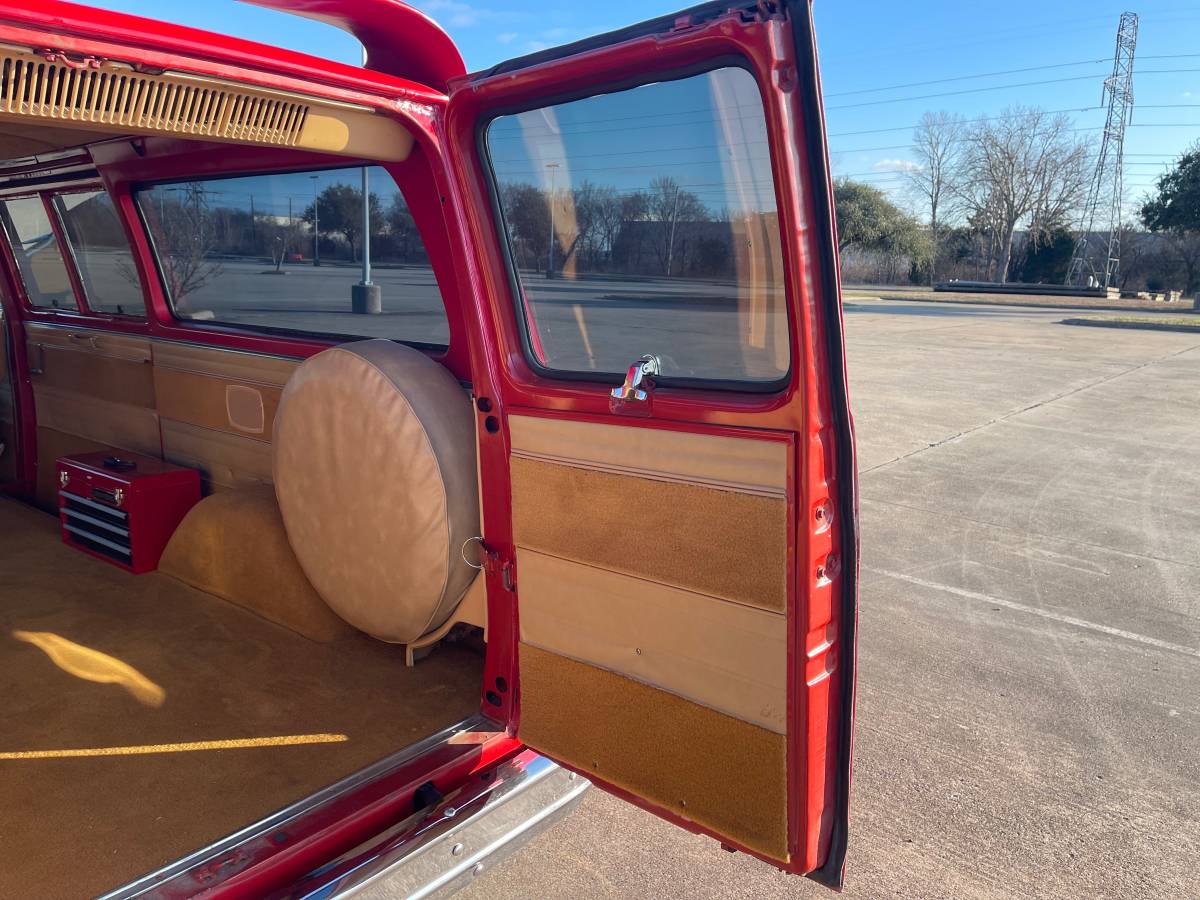 Chevy-van-1978-red-5