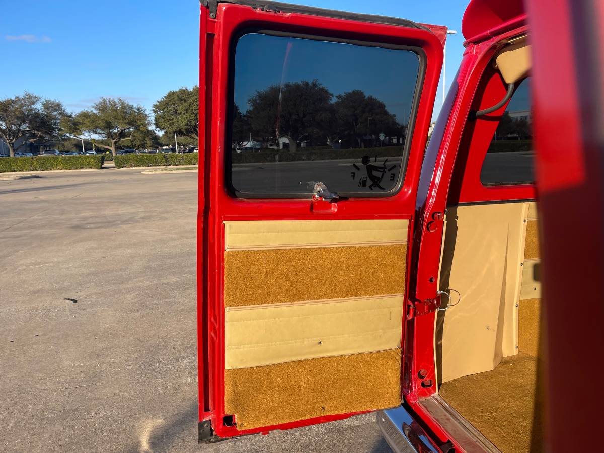 Chevy-van-1978-red-6