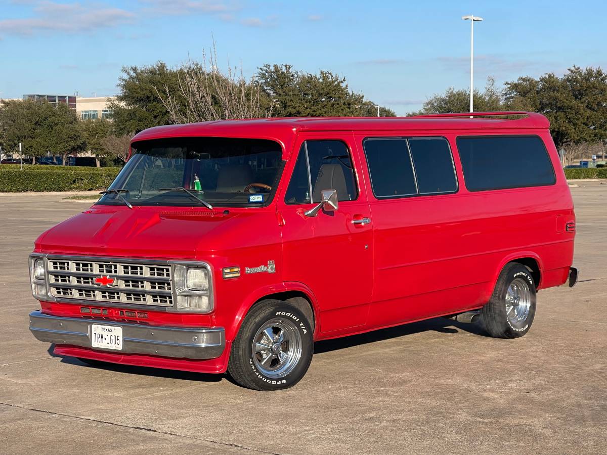 Chevy-van-1978-red