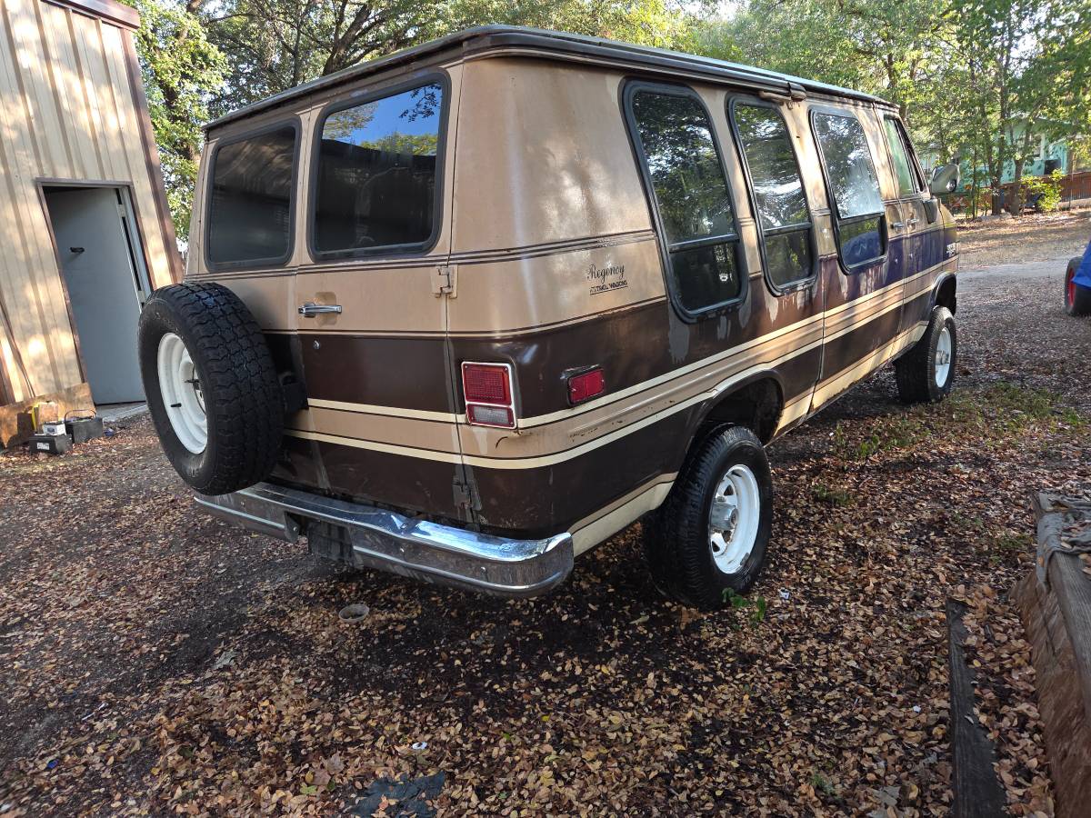 Chevy-van-1984-2