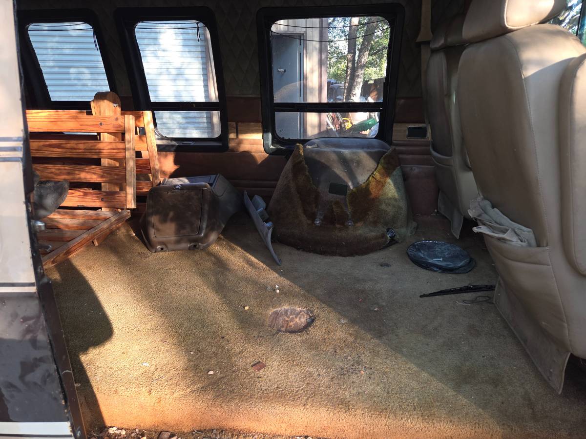 Chevy-van-1984-9