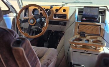 Chevy-van-1991-white-2