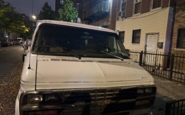 Chevy-van-1995-white