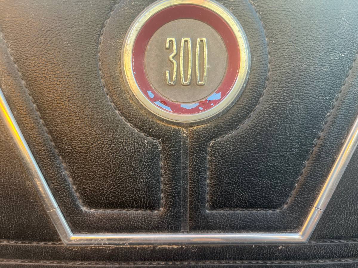 Chrysler-300-1969-black-19