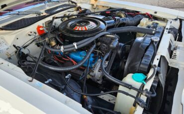 Chrysler-300-1979-white-3