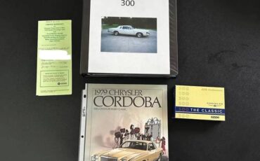 Chrysler-300-1979-white