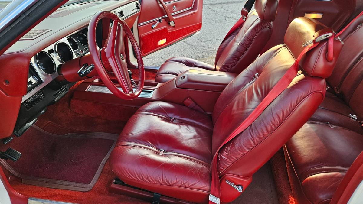 Chrysler-300-1979-white-4