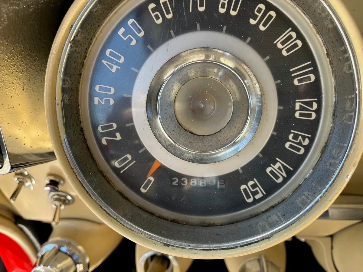 Chrysler-300c-1957-Red-Tan-17