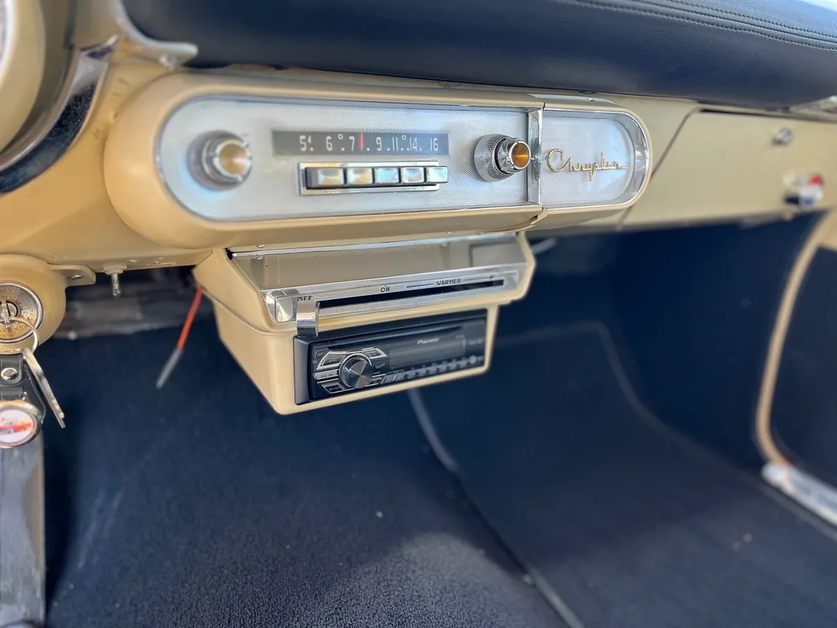 Chrysler-300c-1957-Red-Tan-18