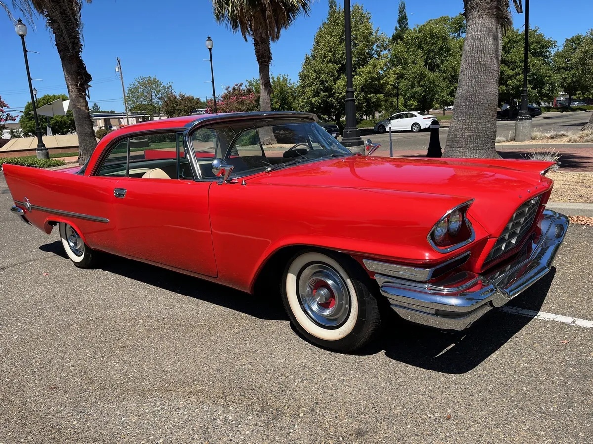 Chrysler-300c-1957-Red-Tan-9