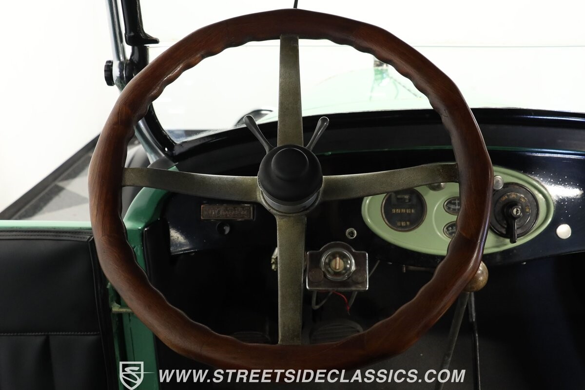 Chrysler-58-1926-Convertible-36