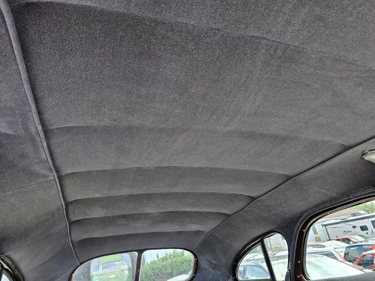 Chrysler-Airflow-1937-1