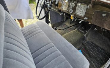 Chrysler-Airflow-1937-11