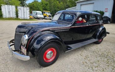 Chrysler-Airflow-1937-2