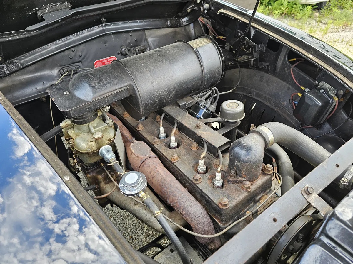 Chrysler-Airflow-1937-2
