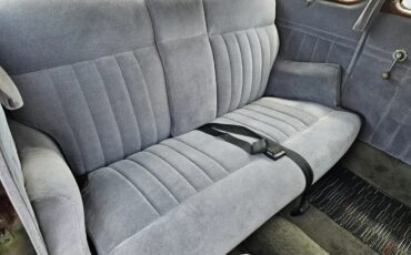 Chrysler-Airflow-1937-8