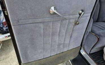 Chrysler-Airflow-1937-9