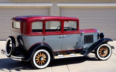 Chrysler-DeSoto-1930-Sedan-29