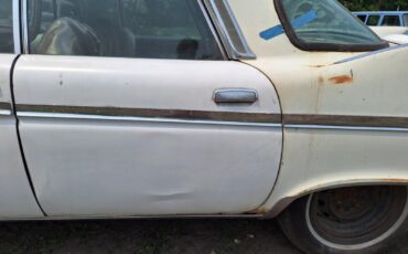 Chrysler-Imperial-1961-10