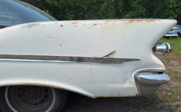 Chrysler-Imperial-1961-11