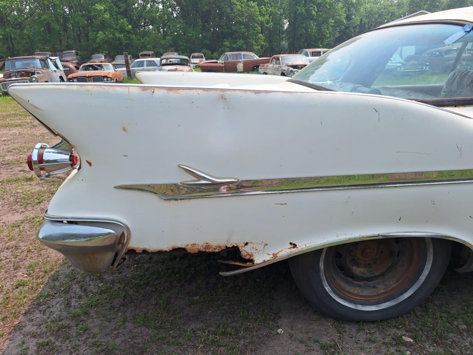Chrysler-Imperial-1961-14