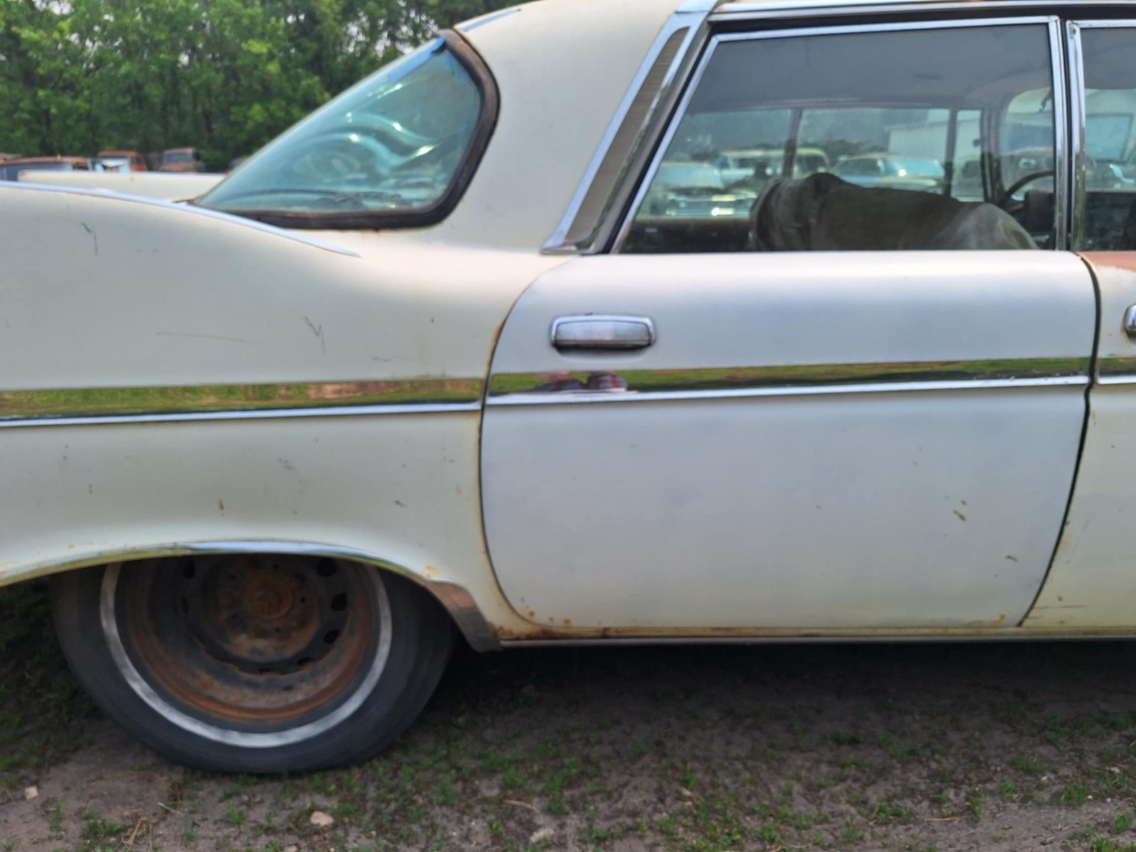 Chrysler-Imperial-1961-15