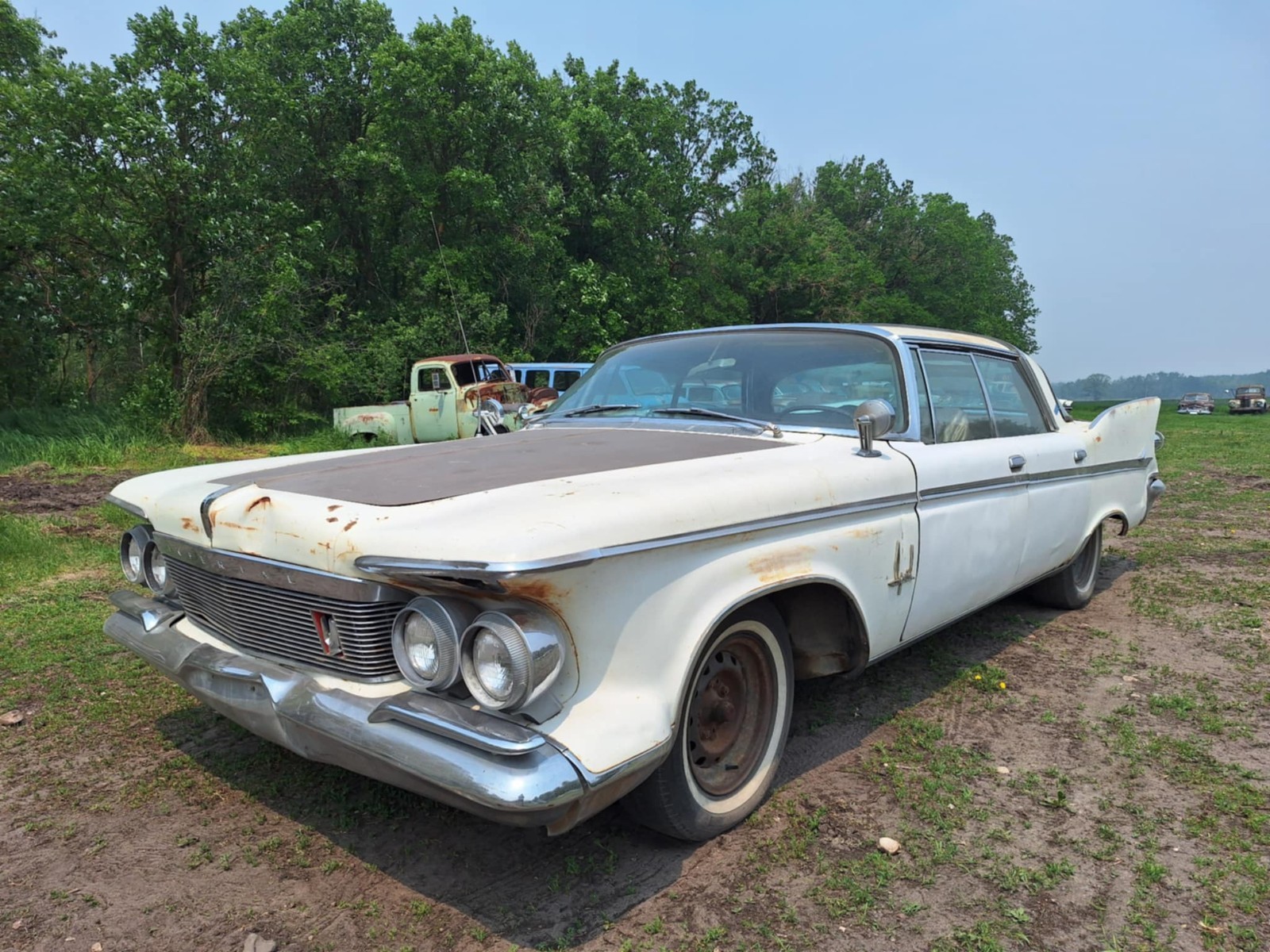 Chrysler-Imperial-1961-2