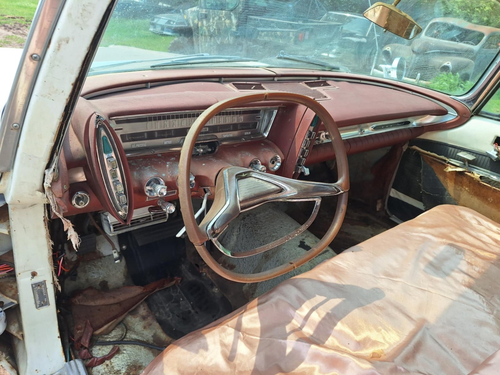 Chrysler-Imperial-1961-20
